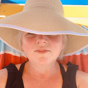 Meet your Posher, Julie